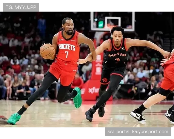 “火箭防守效率联盟第四，杜兰特加盟后球队攻防体系全面升级”